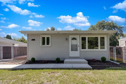 2605 Maple Ave, Downers Grove, IL, 60515-4204 | Card Image