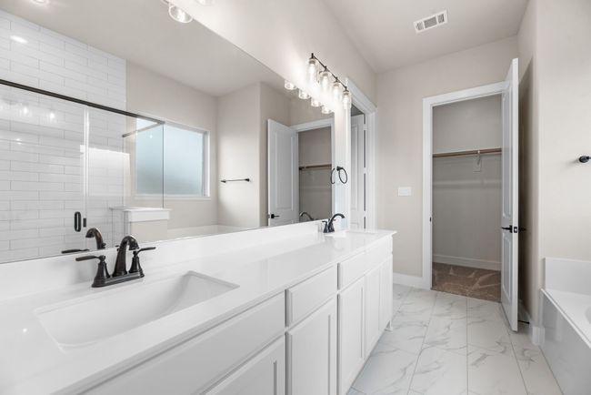 450 Brown Rd, House other with 5 bedrooms, 4 bathrooms and null parking in Leonard TX | Image 18
