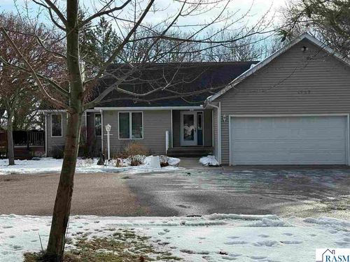 1727 Oakwood Ave, New Ulm, MN, 56073-2051 | Card Image
