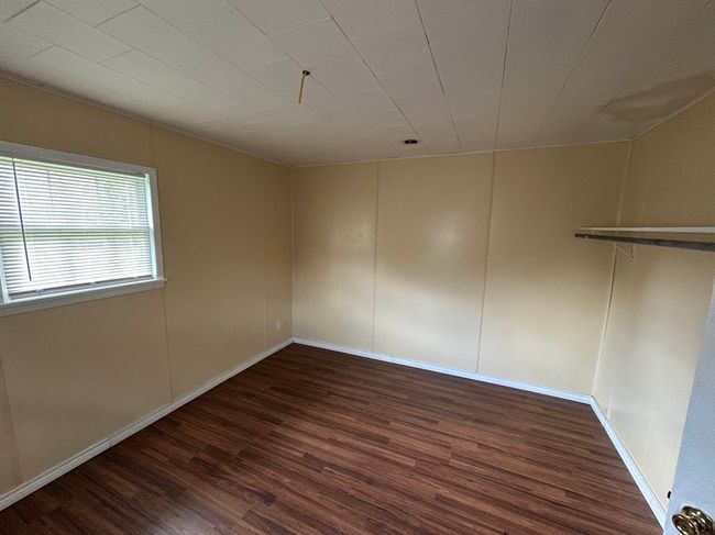 425 E Mill St, House other with 2 bedrooms, 1 bathrooms and null parking in Kountze TX | Image 4