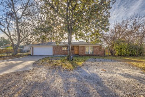 1728 E 53rd Street, Tulsa, OK, 74105 | Card Image