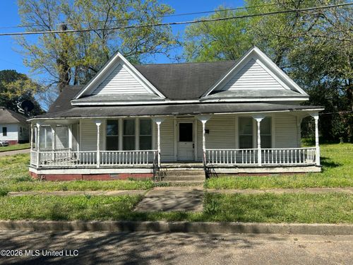 311 S Maple St, Aberdeen, MS, 39730-3213 | Card Image