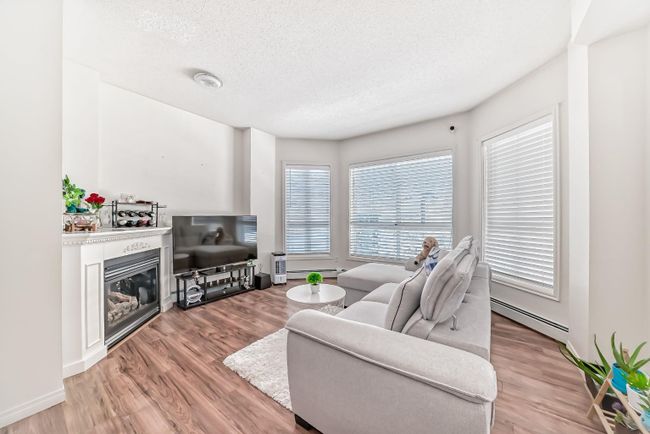 203 - 1507 Centre A Street, Home with 1 bedrooms, 1 bathrooms and 1 parking in Calgary AB | Image 1