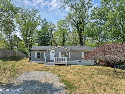 1352 Byrd Cir, Kingston, TN, 37763-2305 | Card Image