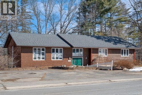 340 Macdonald Ave, Oromocto, NB, E2V2J3 | Card Image