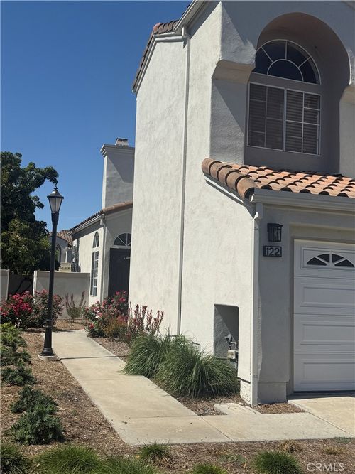 122 Almador, Irvine, CA, 92614 | Card Image