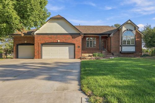 328 Campus Ct, North Newton, KS, 67117-8021 | Card Image