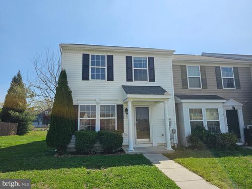 136 Checko Ct, MARTINSBURG, WV, 25401-1815 | Card Image