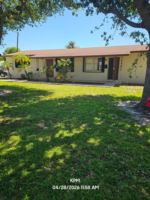 1002 Mcintosh St, West Palm Beach, FL, 33405-3014 | Card Image