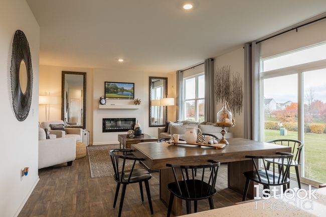 7692 W 105 Th Pl, Home with 4 bedrooms, 3 bathrooms and null parking in Saint John IN | Image 8