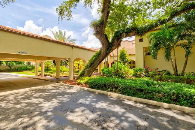 APT-101 - 9510 Seagrape Dr, Condo with 3 bedrooms, 2 bathrooms and null parking in Davie FL | Image 65