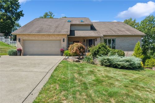 910 Clayton St, Greensburg, PA, 15601-4993 | Card Image