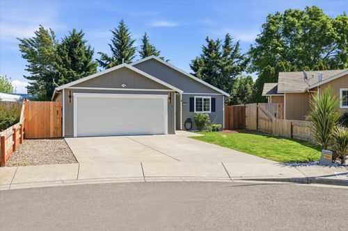 108 Horton Cir, Medford, OR, 97501-1366 | Card Image
