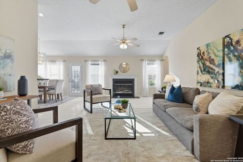 127 Maple Dr, Mountain City, TX, 78610-9228 | Card Image