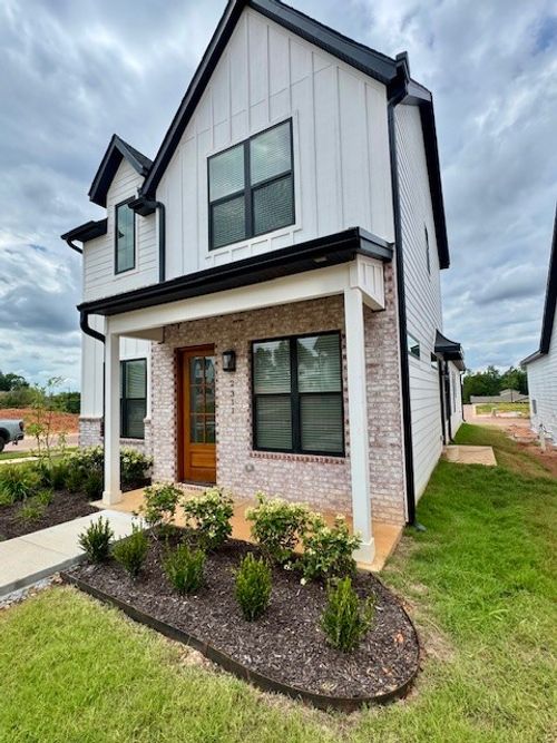 2311 S 31st St, Rogers, AR, 72758-5305 | Card Image