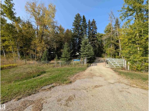 3320 Highway 633, Alberta Beach, AB, T0E0A0 | Card Image