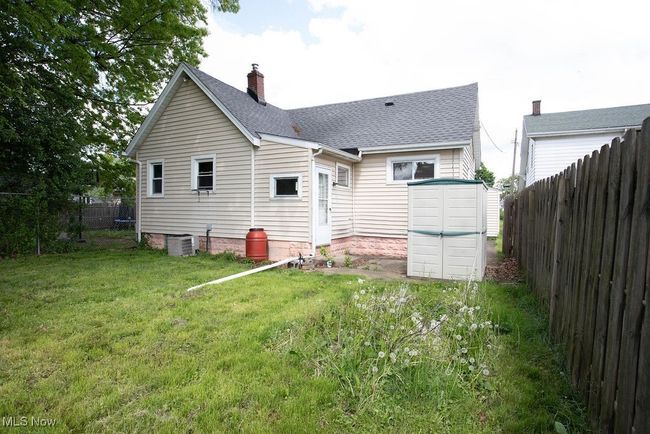 122 Wesley Ave, House other with 2 bedrooms, 1 bathrooms and null parking in Youngstown OH | Image 6