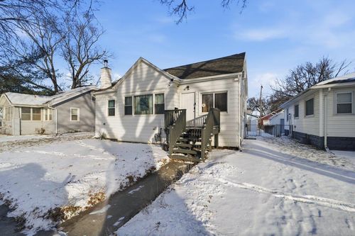 826 Home Park Blvd, Waterloo, IA, 50701-3730 | Card Image