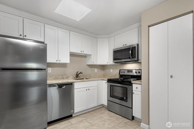 C6 - 4300 Ne Sunset Blvd, Condo with 1 bedrooms, 1 bathrooms and 1 parking in Renton WA | Image 16