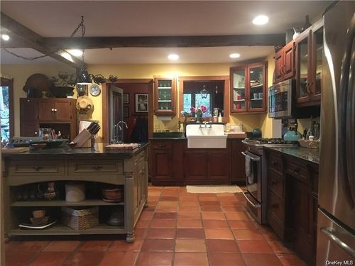 718 River Rd, Montgomery, NY, 12549-2153 | Card Image