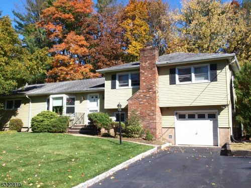 4 Hill Ct, Pompton Plains, NJ, 07444-1008 | Card Image