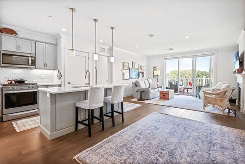 305-7 Longview Dr, Atkinson, NH, 03811 | Card Image