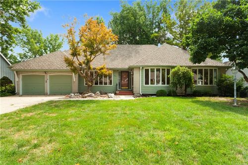 3607 Ne 62nd Ter, Gladstone, MO, 64119-1905 | Card Image