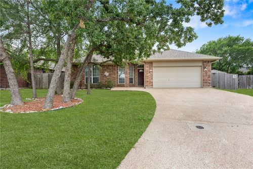 1207 Martinsville Ln, College Station, TX, 77845-3994 | Card Image