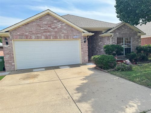 5424 Caribou Ridge Dr, Watauga, TX, 76137-4721 | Card Image
