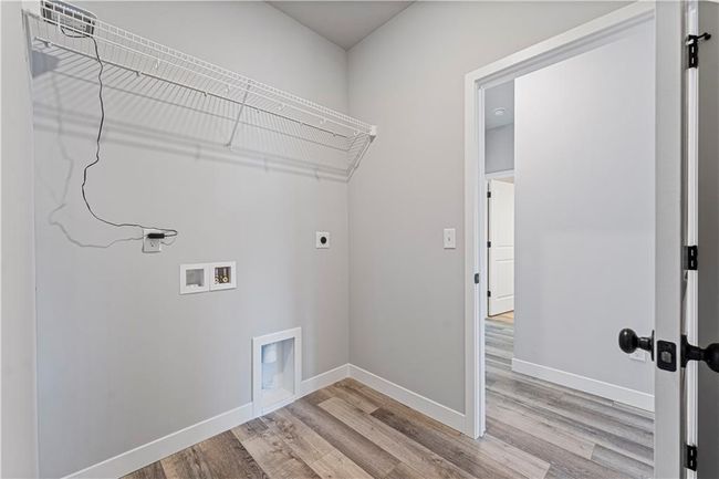 2437 Nw Sunnyvale Ct, House other with 3 bedrooms, 2 bathrooms and null parking in Blue Springs MO | Image 14