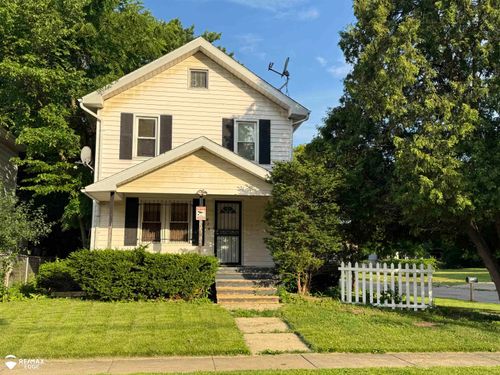 870 Tacken St, Flint, MI, 48532-3871 | Card Image