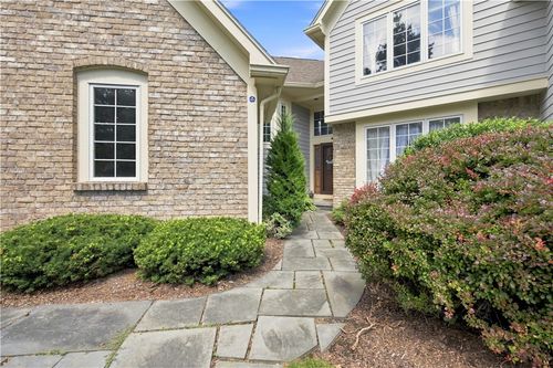 140 Regatta Dr, Webster, NY, 14580-9013 | Card Image