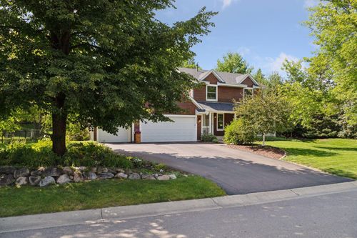 7460 Windmill Drive, Chanhassen, MN, 55317 | Card Image