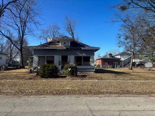 219 C St Ne, Miami, OK, 74354-5910 | Card Image