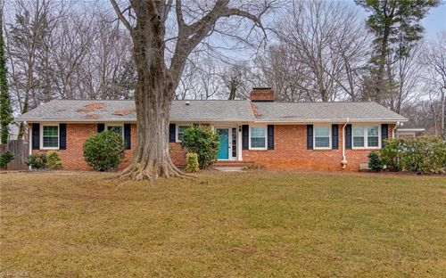 862 Kenwick Drive, Winston Salem, NC, 27106 | Card Image