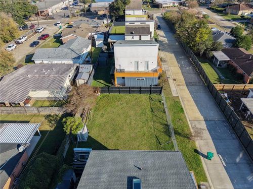 10 Homerun Ln, Metairie, LA, 70003-3838 | Card Image