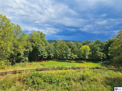 107 Junction Spur Rd, Falls Of Rough, KY, 40119-6888 | Card Image