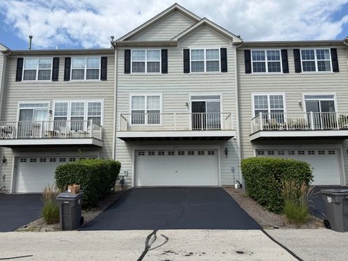 214 Cassidy Ln, Elgin, IL, 60124-3812 | Card Image