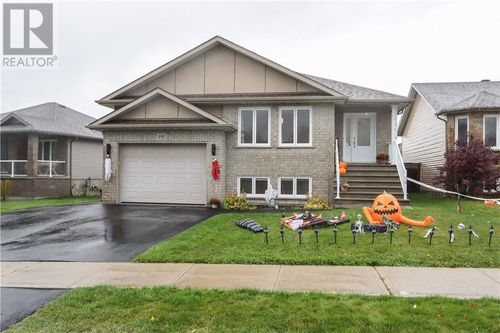 150 Springhill Dr, Garson, ON, P3L0A7 | Card Image