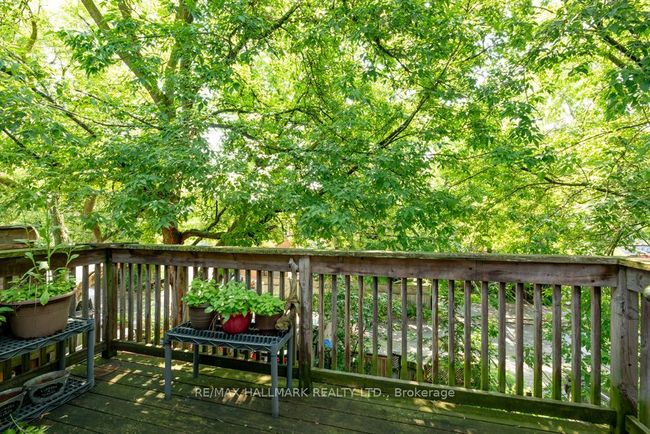 219 Kingston Rd, House attached with 3 bedrooms, 2 bathrooms and 2 parking in Toronto ON | Image 12