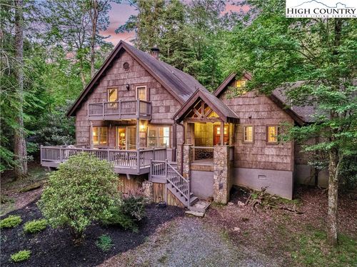 302 Lake Rd, Beech Mountain, NC, 28604-8118 | Card Image