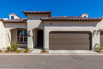 1371 - 1255 N Arizona Avenue, Townhouse with 2 bedrooms, 2 bathrooms and null parking in Chandler AZ | Image 1