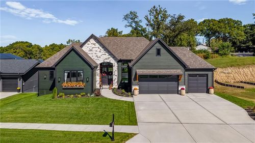 2150 Scenic View Dr, Riverside, MO, 64150-8716 | Card Image