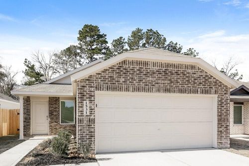 1531 Sunset Ridge Dr, Conroe, TX, 77303-4529 | Card Image