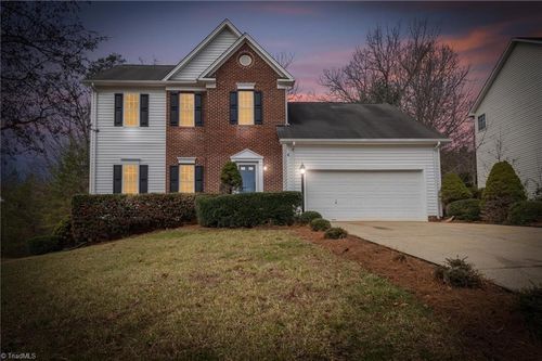 5410 Angel Oaks Dr, Winston Salem, NC, 27105-9110 | Card Image