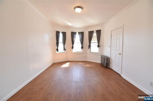 94 Grant St, Passaic, NJ, 07055-2812 | Card Image