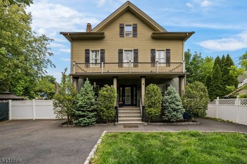279 Belleville Ave, Bloomfield, NJ, 07003-3647 | Card Image