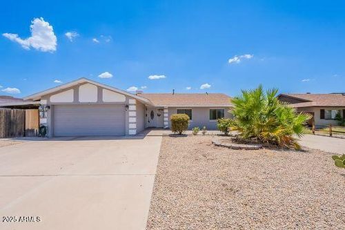 3201 W Acoma Dr, Phoenix, AZ, 85053-5652 | Card Image