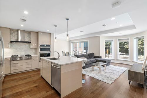 203-100 Eton Row, Weehawken, NJ, 07086-6984 | Card Image