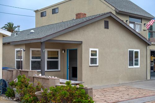 136 Oxnard Ave, Oxnard, CA, 93035-4574 | Card Image